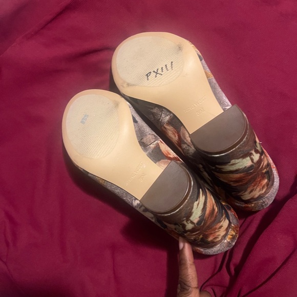 Nine West Leroux Chunky Heel Floral Velvet Pumps - Picture 3 of 3